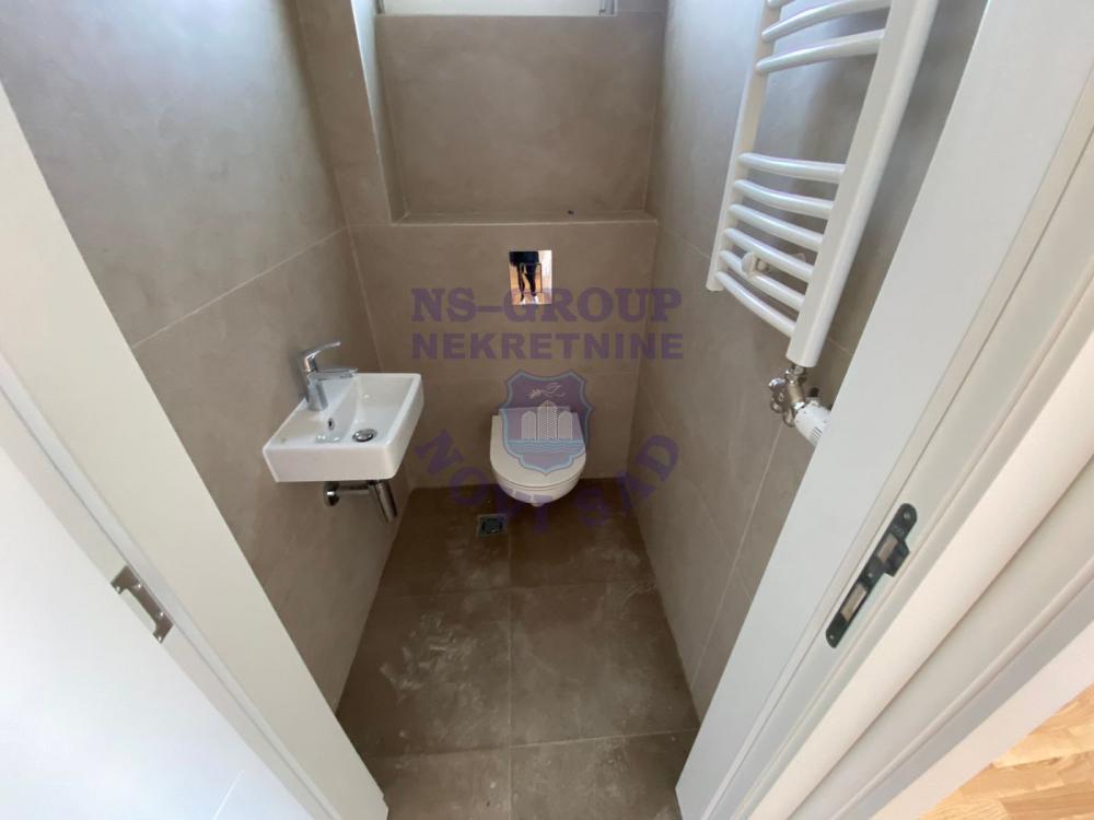 Slika 6 - Na prodaju cetvorosoban stan na Telepu!