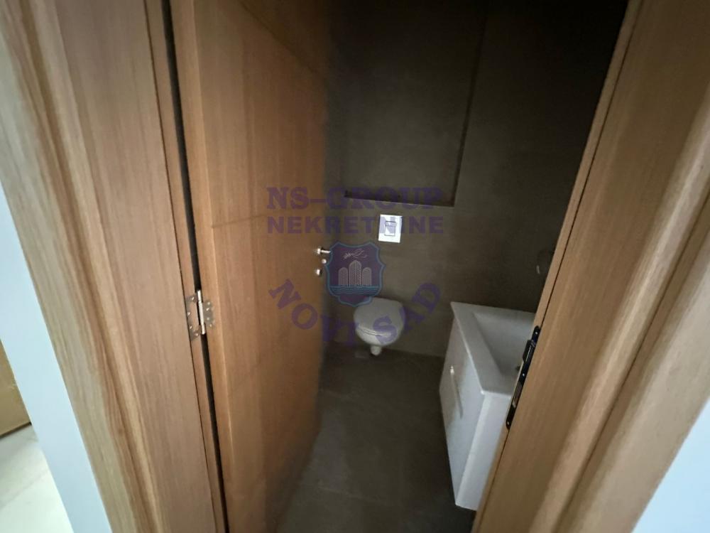 Slika 2 - Na prodaju troiposoban stan na Bulevaru Evrope!