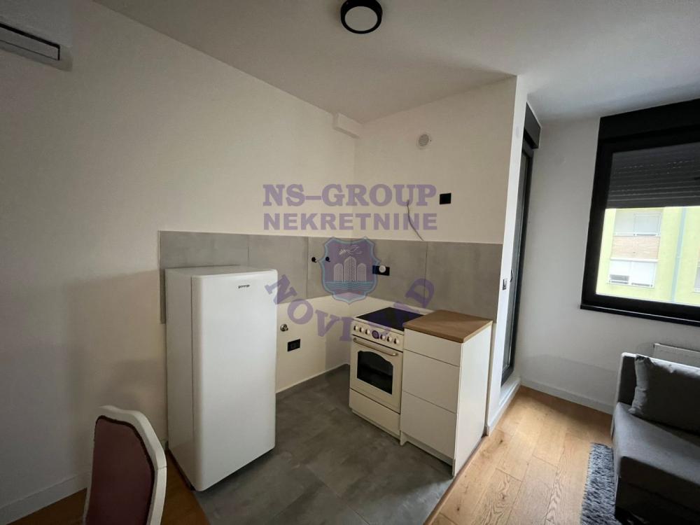 Slika 2 - Š:565426 Jednoipsooban na Somborskom bulevaru!