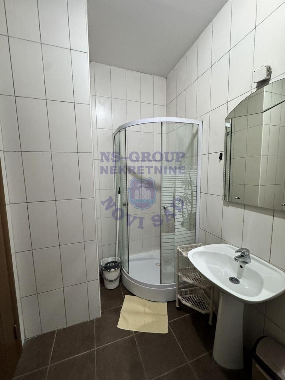 Slika 3 - Š:556417  Garsonjera na Bulevaru Evrope