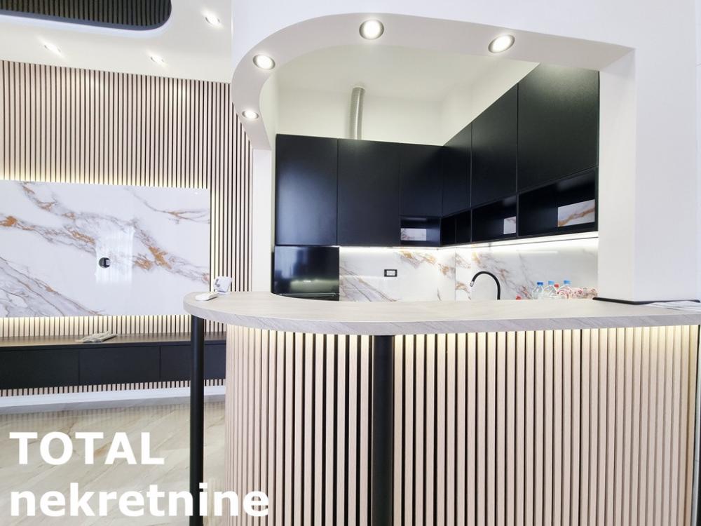 Slika 8 - Stan,NOVI SAD,BULEVAR,kv: 76.00, € 205000, ID: 1102275