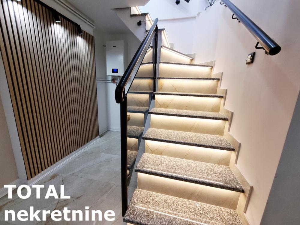 Slika 10 - Stan,NOVI SAD,BULEVAR,kv: 76.00, € 205000, ID: 1102275