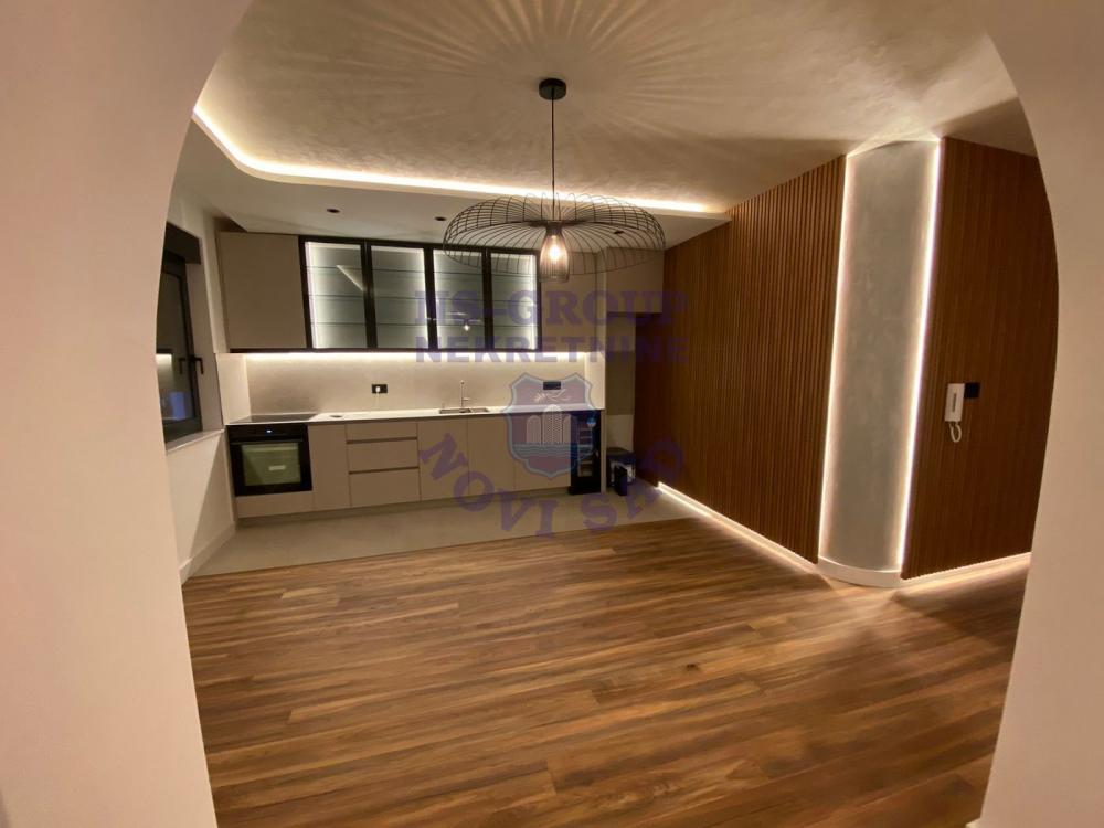 Slika 2 - Četvorosoban 119m2 Centar Novog Sada