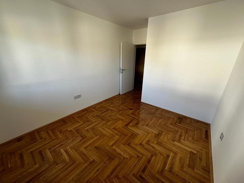 Slika 8 - Stan,NOVI SAD,TELEP,kv: 55.34, € 131350, ID: 1057472