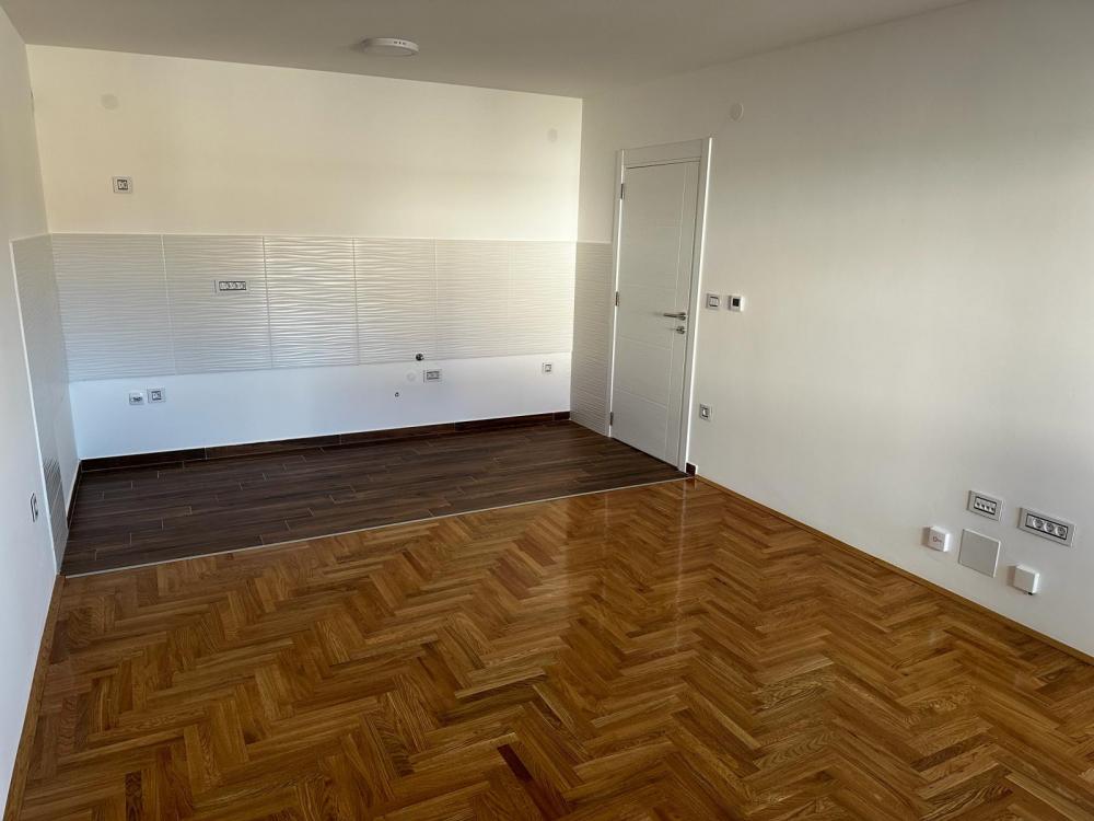 Slika 2 - Stan,NOVI SAD,TELEP,kv: 55.34, € 131350, ID: 1057472