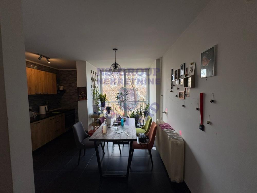 Slika 2 - Trosoban stan na fantastičnoj lokaciji