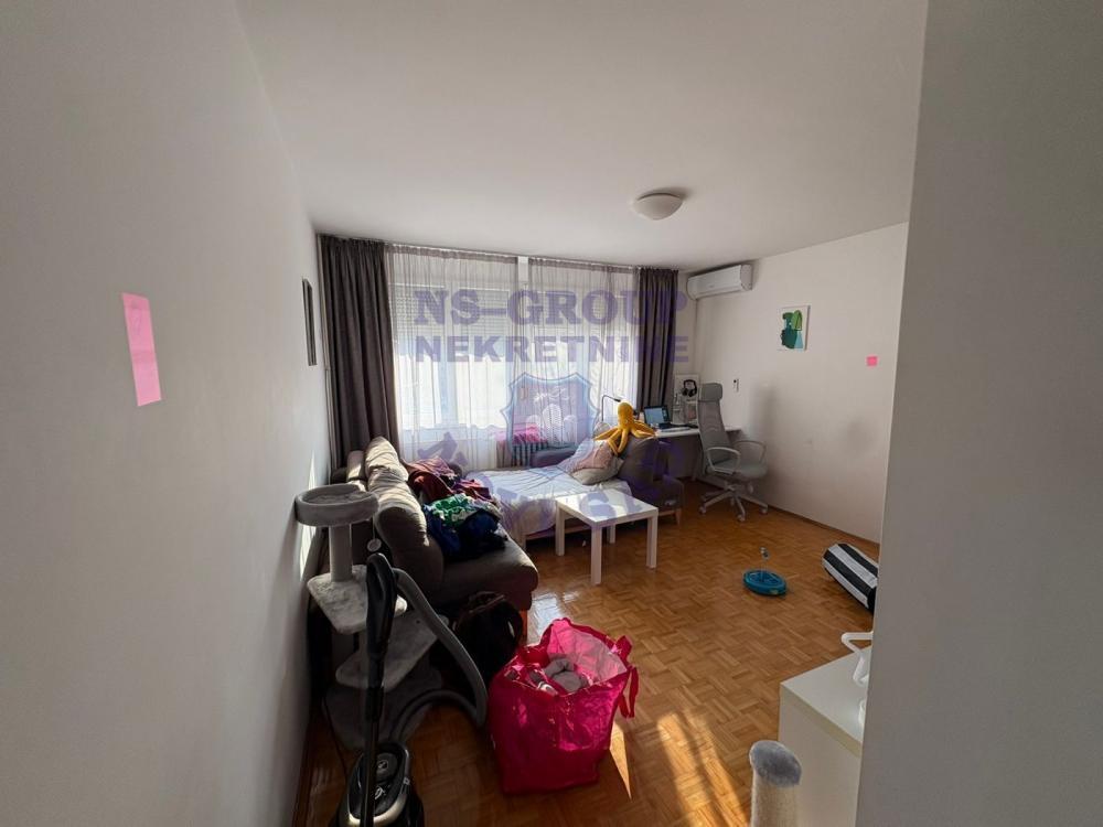 Glavna slika -Trosoban stan na fantastičnoj lokaciji