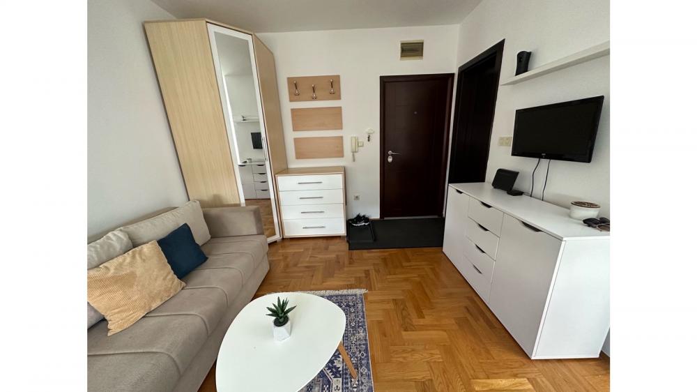 Slika 3 - 565287-Predstavljamo Vam izuzetnu nekretninu na jednoj od najtraženijih lokacija u gradu