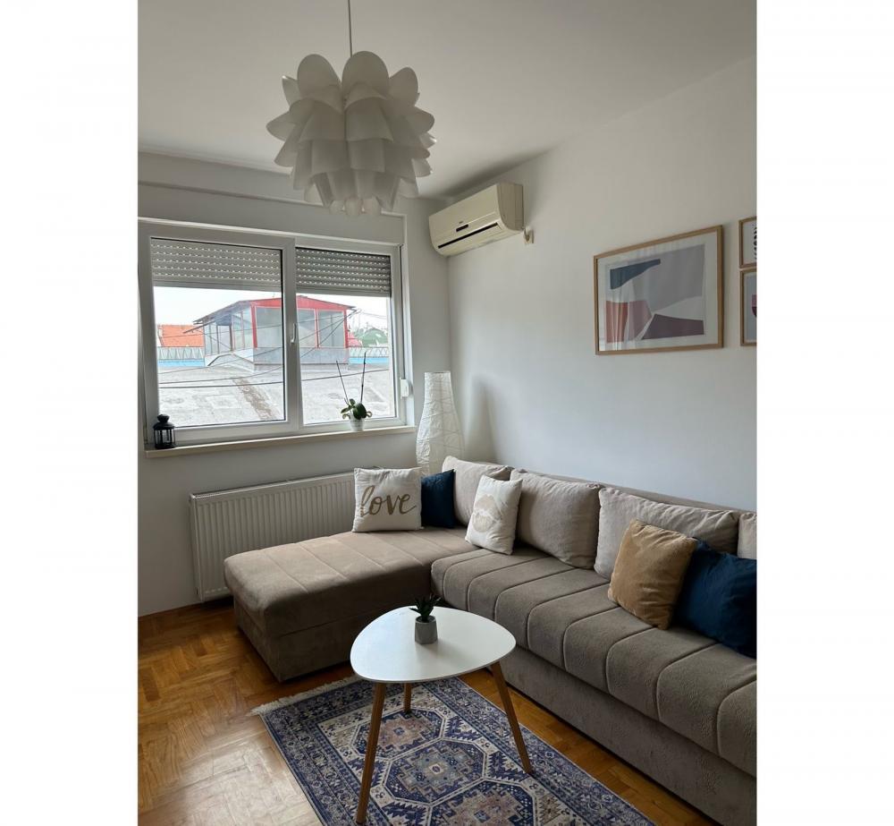 Glavna slika -565287-Predstavljamo Vam izuzetnu nekretninu na jednoj od najtraženijih lokacija u gradu