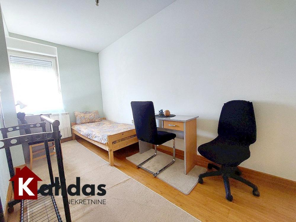Slika 11 - Stan,NOVI SAD,GRBAVICA,kv: 54, € 170980, ID: 1008629