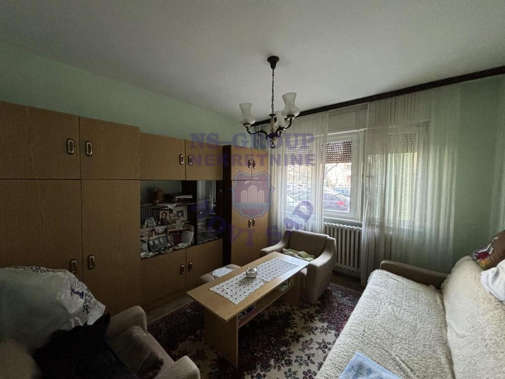 Slika 4 - Dvosoban, 62m2, Avijatičarsko naselje Novi Sad, sa terasom, ima lift