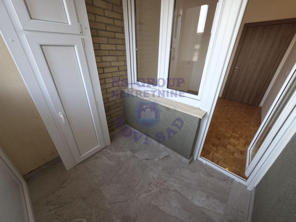 Slika 10 - Dvosoban, 42m2, Beogradski kej Novi Sad, sa terasom, ima lift