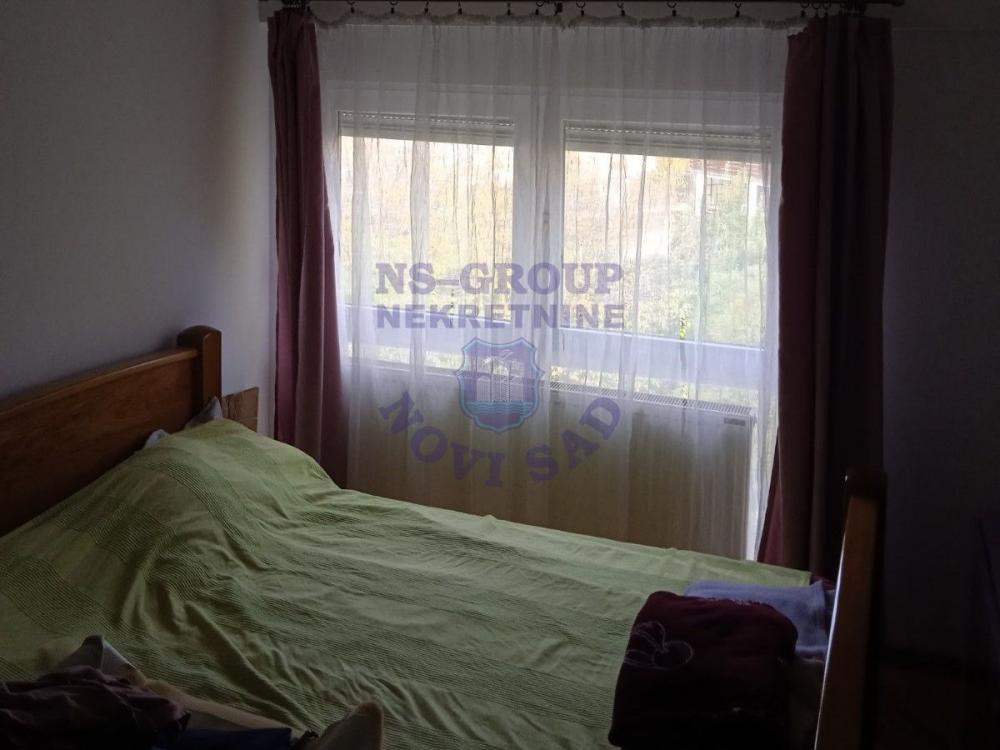 Slika 0 - 556148-Stan se nalazi u novijoj zgradi, izgradjenoj 2010 godine.