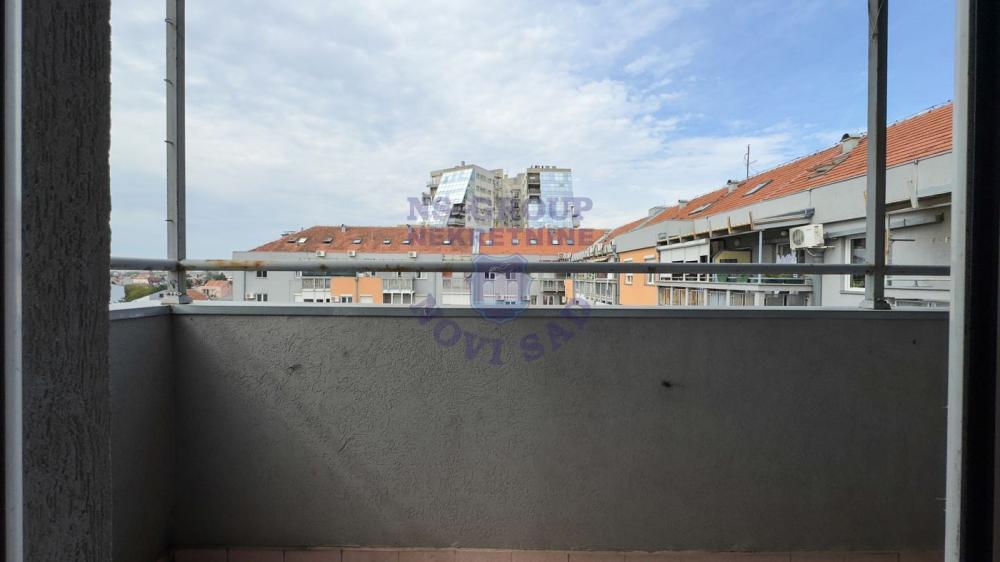 Slika 9 - 554422-a prodaju je funkcionalan i kompletno sređen dupleks stan na odličnoj lokaciji, u mirnom delu Bulevara Evrope