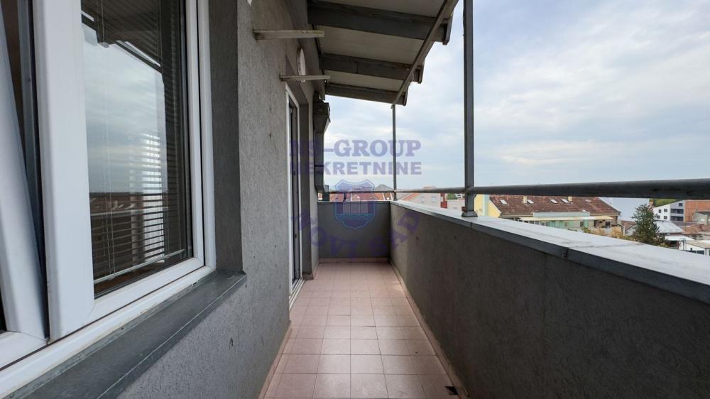 Slika 11 - 554422-a prodaju je funkcionalan i kompletno sređen dupleks stan na odličnoj lokaciji, u mirnom delu Bulevara Evrope