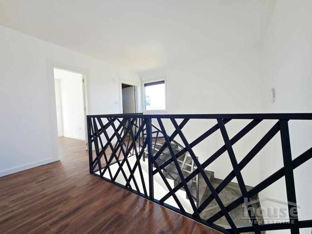 Slika 11 - Stan,NOVI SAD,TELEP,kv: 110.00, € 270000, ID: 1065471