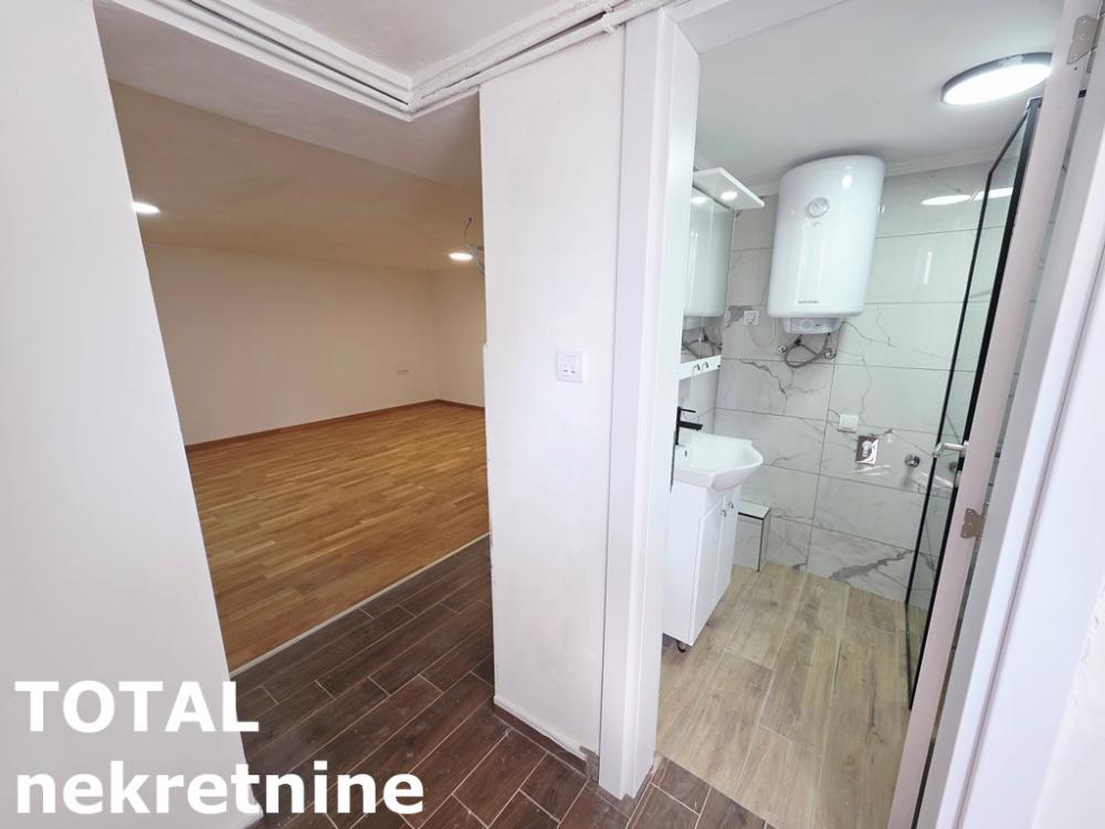 Slika 4 - Stan,NOVI SAD,ADICE,kv: 28.00, € 50000, ID: 1102378