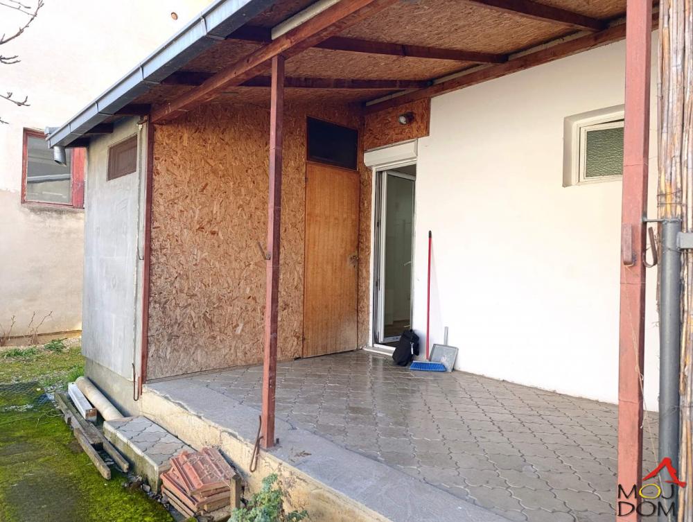 Slika 8 - Stan,NOVI SAD,TELEP,kv: 33, € 61800, ID: 1031936