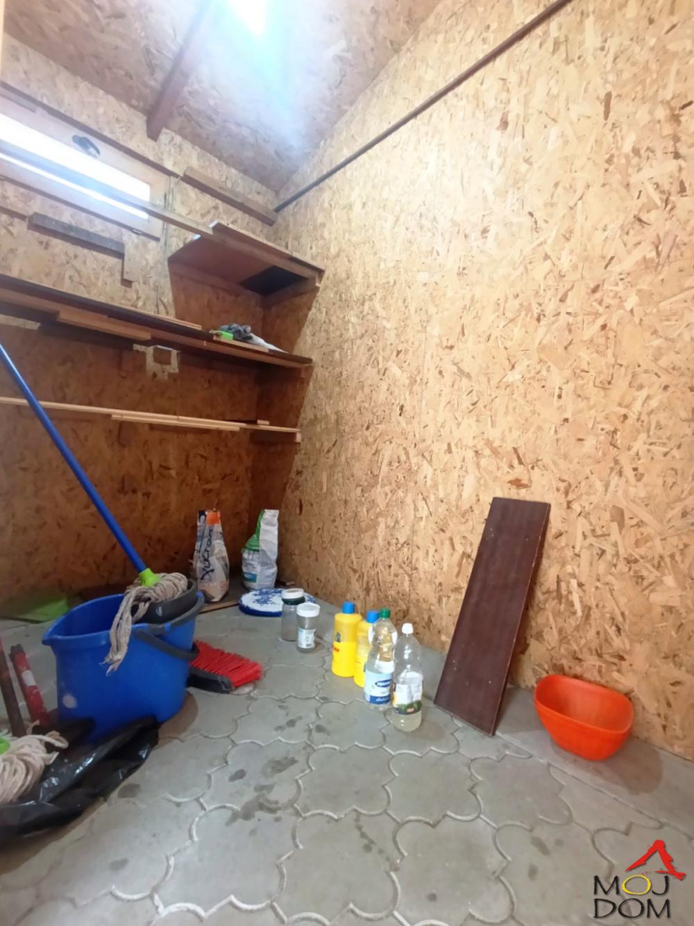 Slika 9 - Stan,NOVI SAD,TELEP,kv: 33, € 61800, ID: 1031936