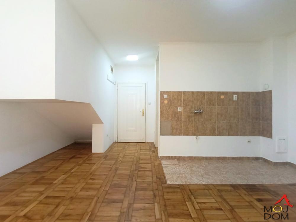 Slika 2 - Stan,NOVI SAD,TELEP,kv: 33, € 61800, ID: 1031936