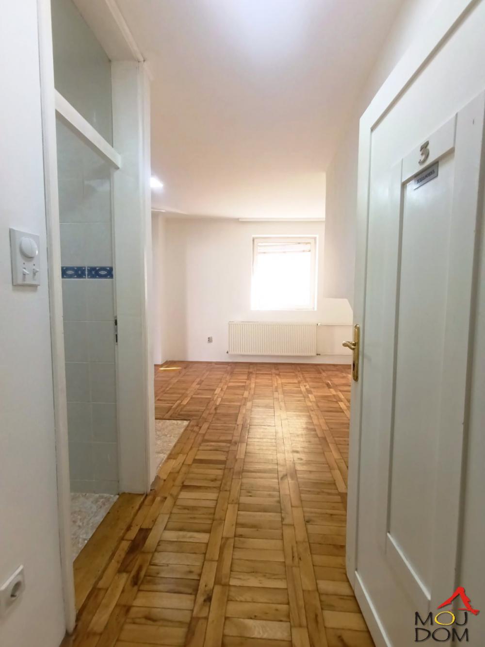 Slika 4 - Stan,NOVI SAD,TELEP,kv: 33, € 61800, ID: 1031936
