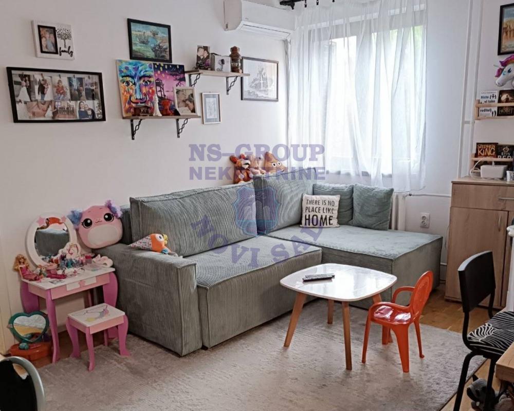 Glavna slika -Odlican stan na Novom Naselju