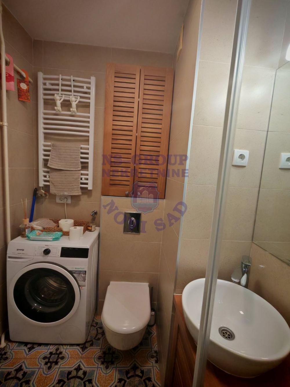 Slika 8 - Dvoiposoban, 64m2, Beogradski kej Novi Sad, sa terasom, ima lift