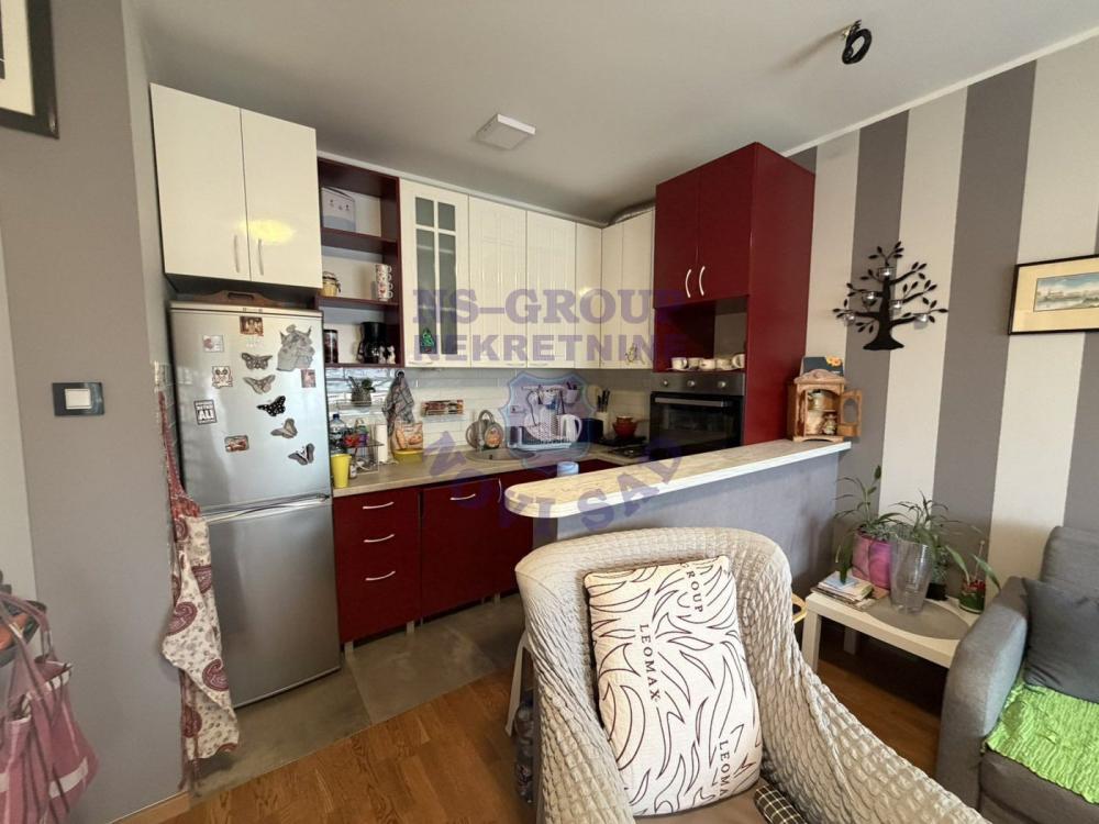 Slika 3 - 565236-Na prodaju odličan stan površine 43m² na traženoj lokaciji – Somborska Rampa. 