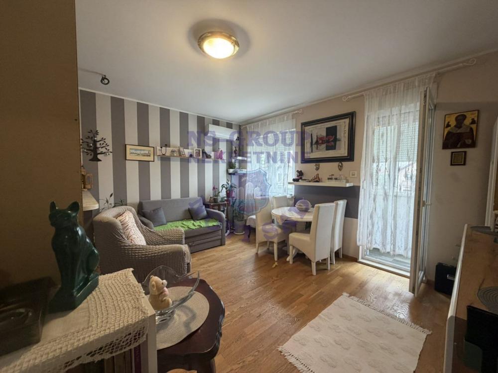 Slika 1 - 565236-Na prodaju odličan stan površine 43m² na traženoj lokaciji – Somborska Rampa. 