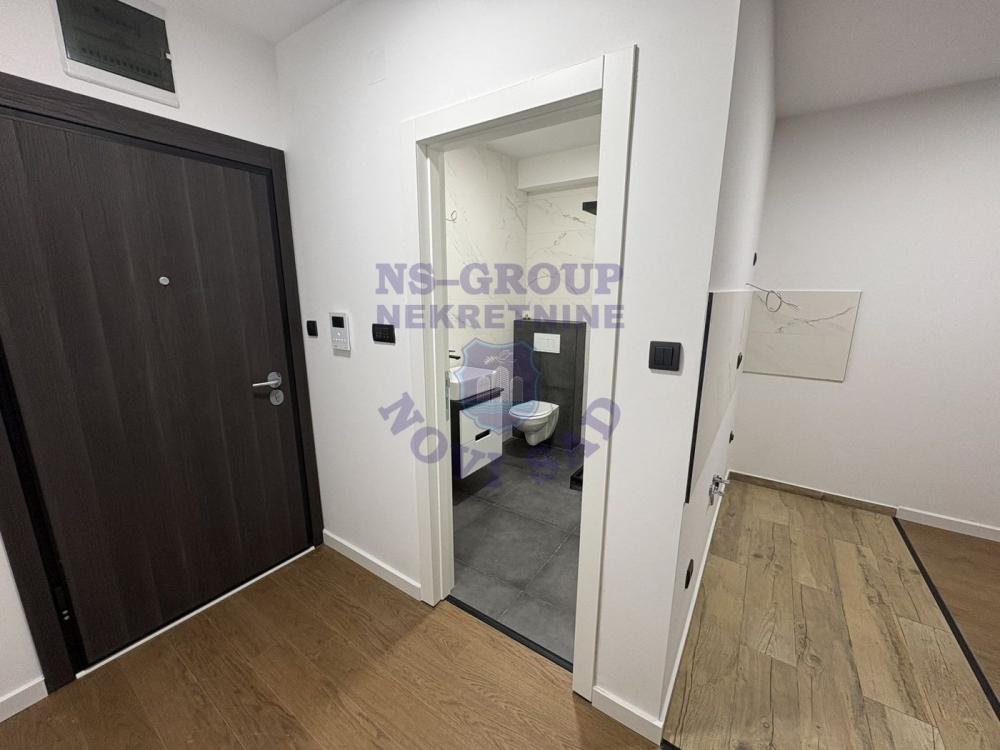 Slika 3 - Garsonjera na prodaju, Filipa Višnjića