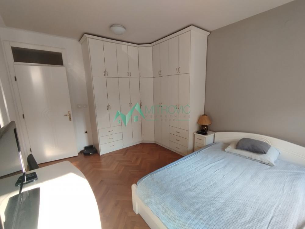 Slika 3 - FENOMENALAN TROSOBAN STAN NA LIMANU- izuzetna ponuda 