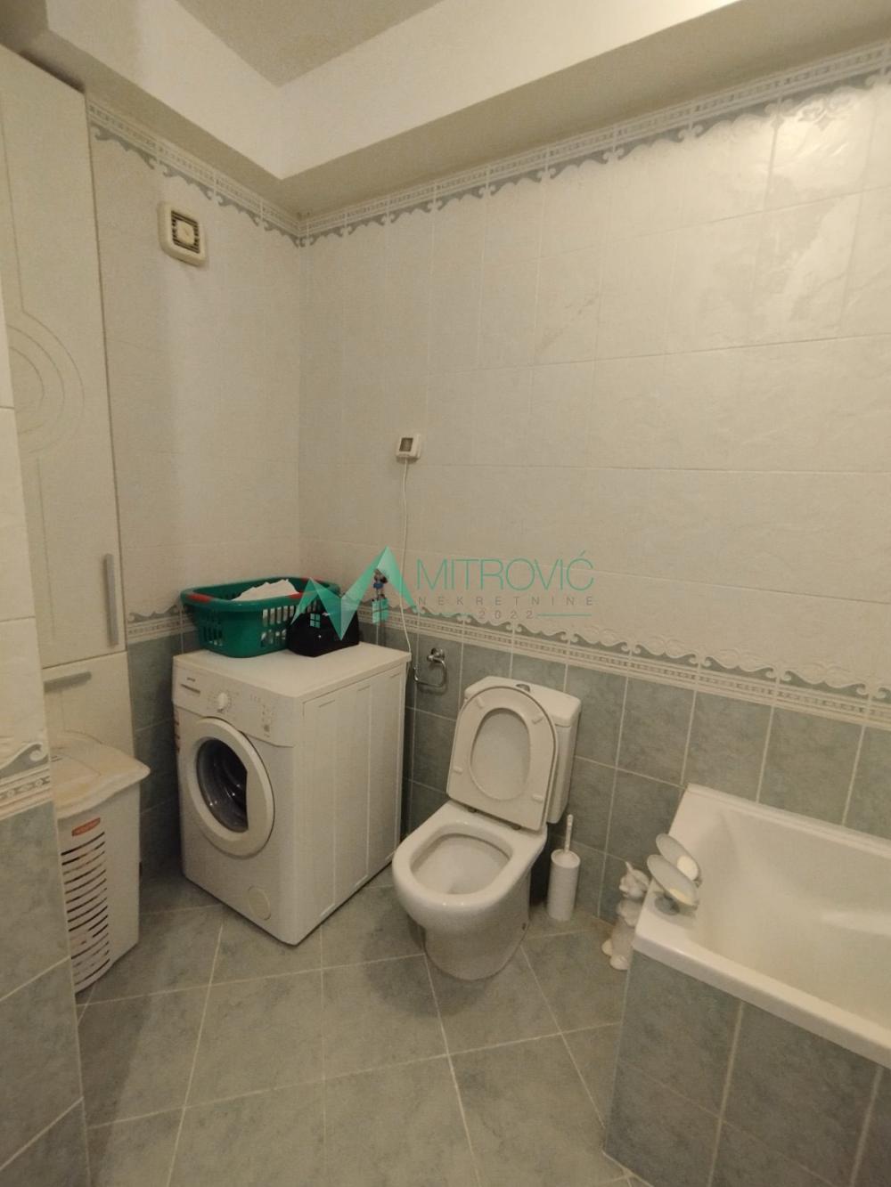 Slika 9 - FENOMENALAN TROSOBAN STAN NA LIMANU- izuzetna ponuda 