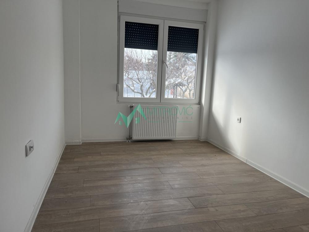 Glavna slika -Dvosoban stan u urbanoj vili u Petrovaradinu