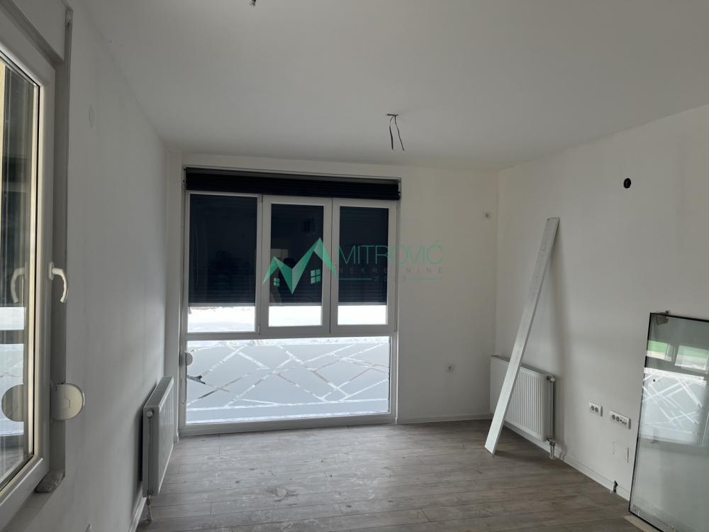 Slika 1 - Dvosoban stan u urbanoj vili u Petrovaradinu