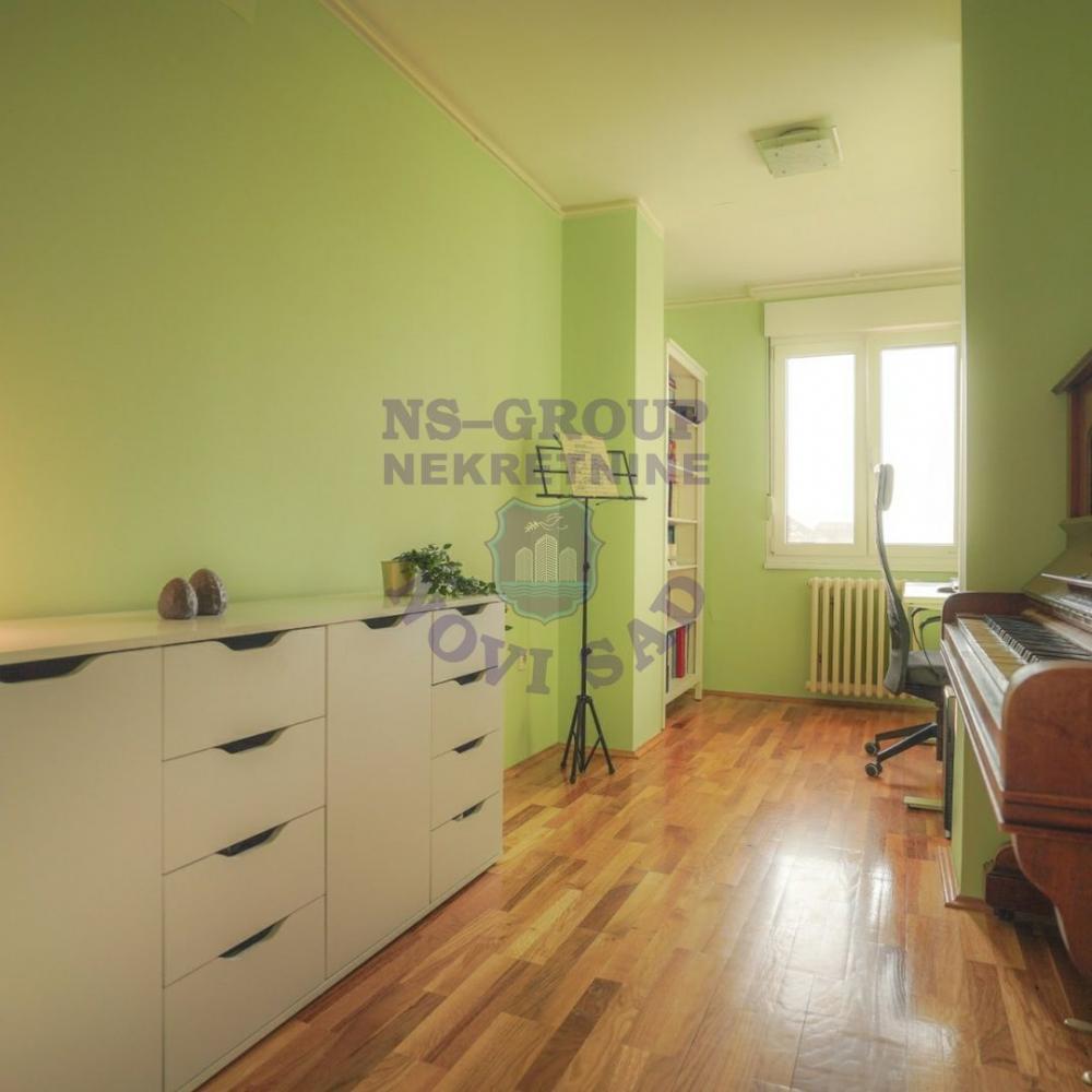 Slika 6 - Trosoban stan na Limanu 4 