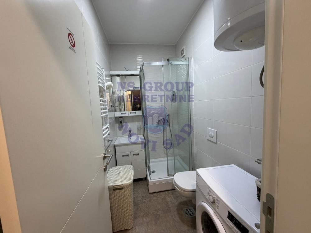 Slika 4 - Jednosoban, 28m2, Socijalno Novi Sad, sa terasom, ima lift