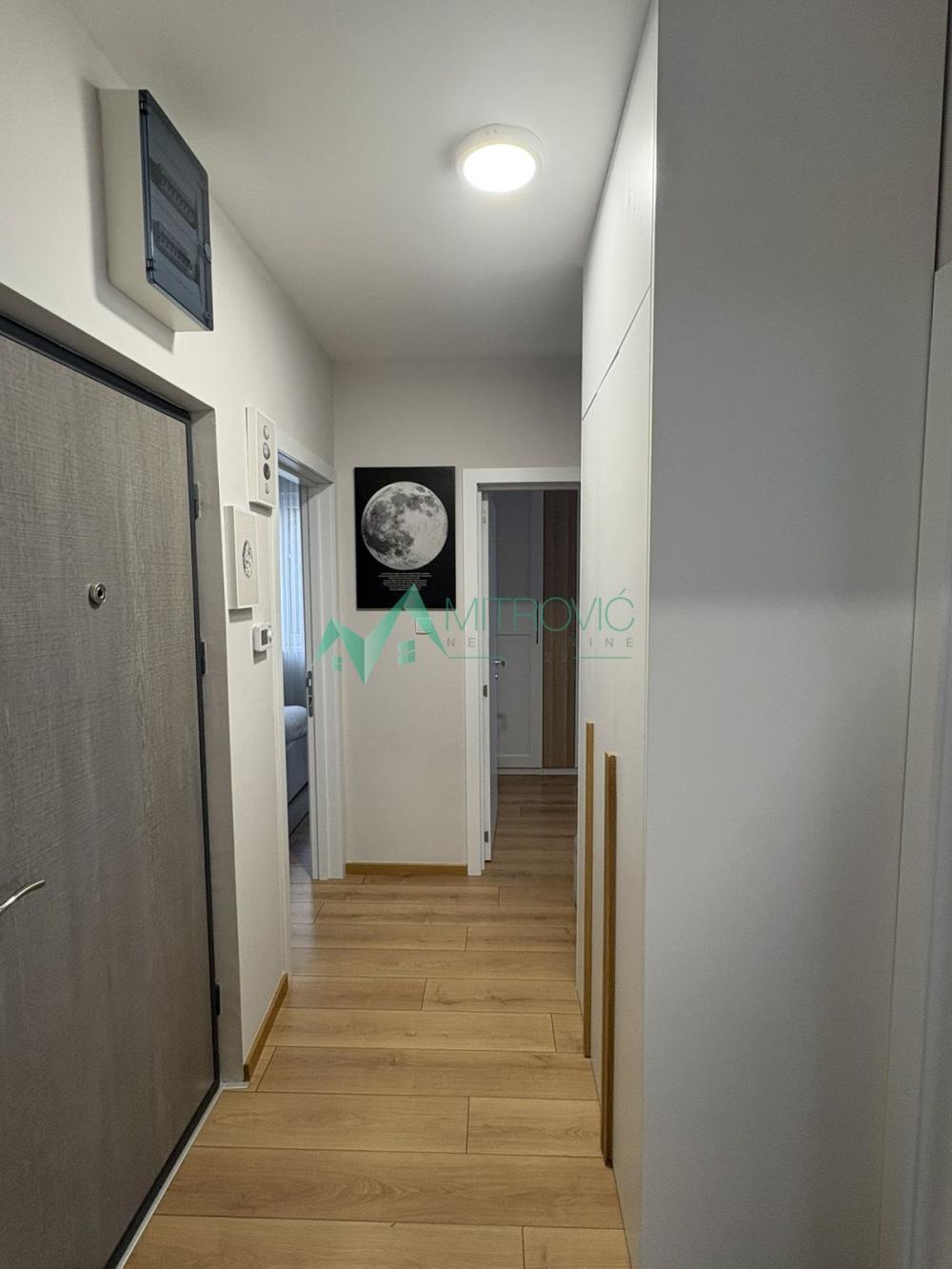 Slika 2 - Stan sa privatnim dvorištem i parkingom! Omogućen kredit za mlade!