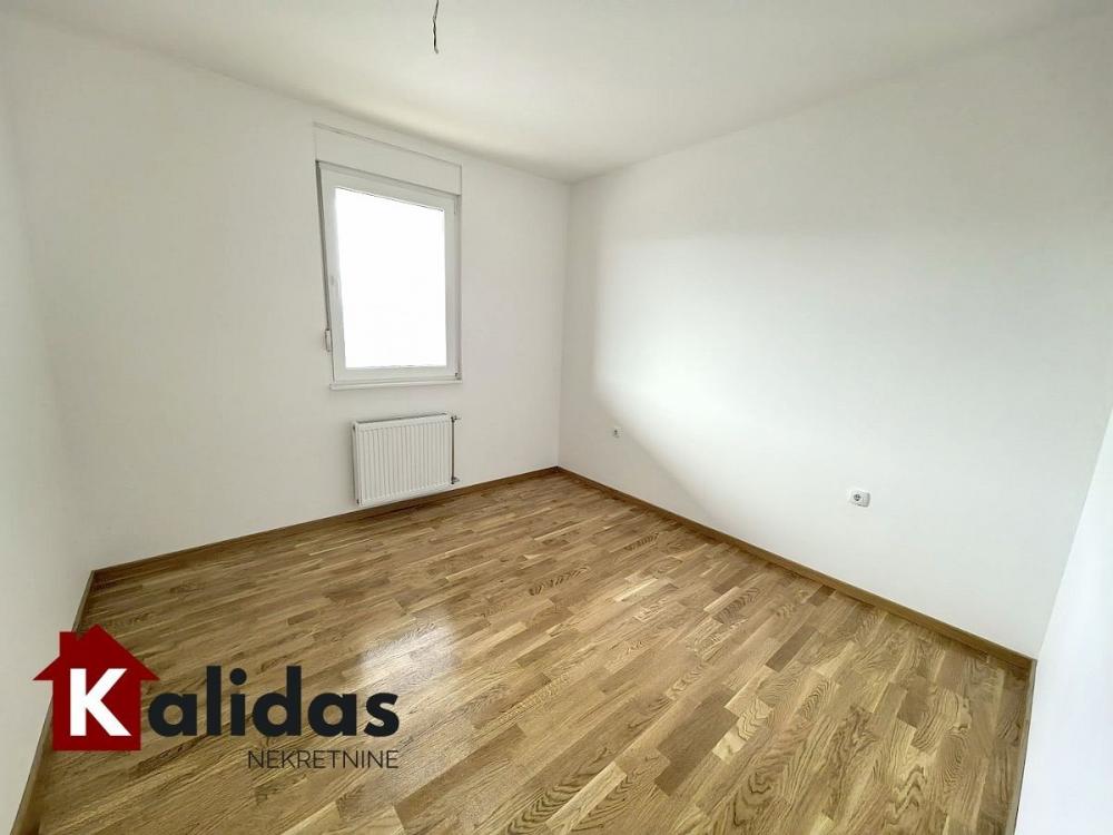 Slika 5 - Stan,PETROVARADIN,PETROVARADIN,kv: 67, € 158720, ID: 1008614
