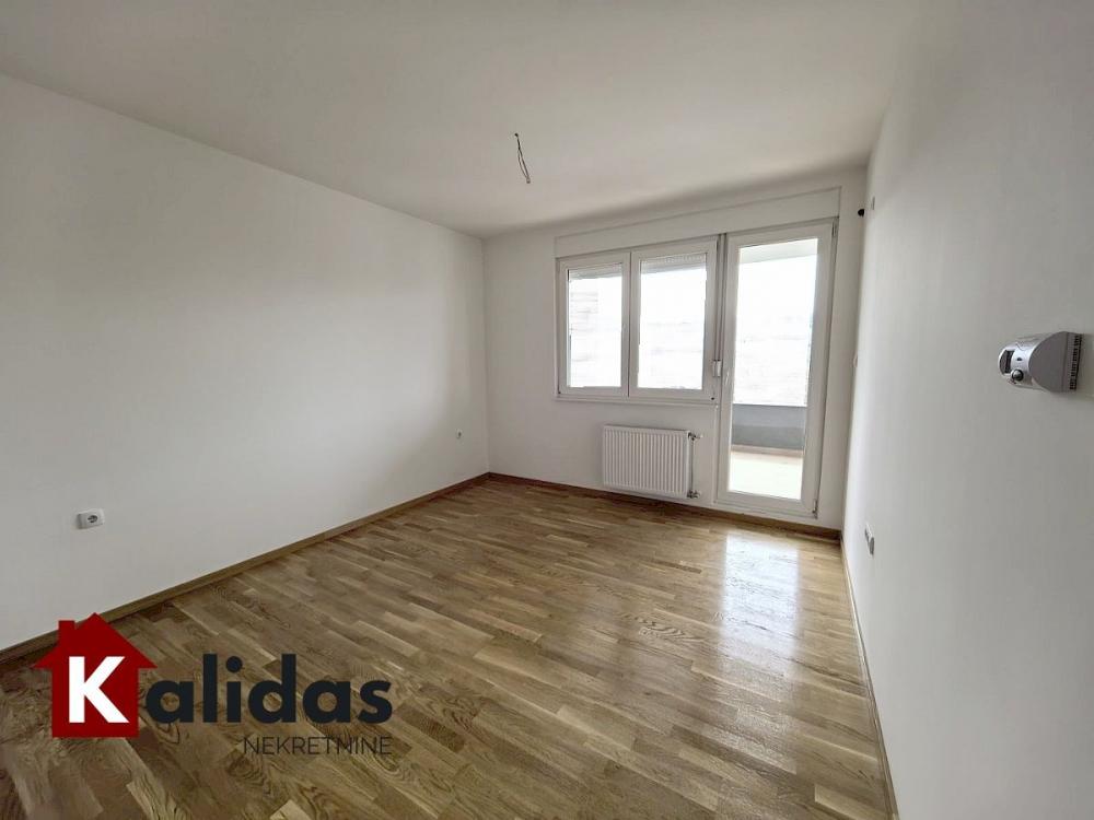 Slika 1 - Stan,PETROVARADIN,PETROVARADIN,kv: 67, € 158720, ID: 1008614