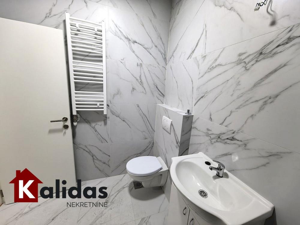 Slika 8 - Stan,PETROVARADIN,PETROVARADIN,kv: 67, € 158720, ID: 1008614