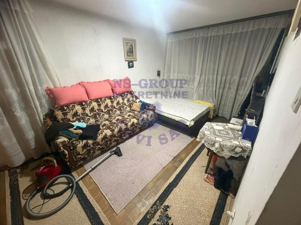 Slika 6 - Odlican dvosoban stan na Petrovaradinu 