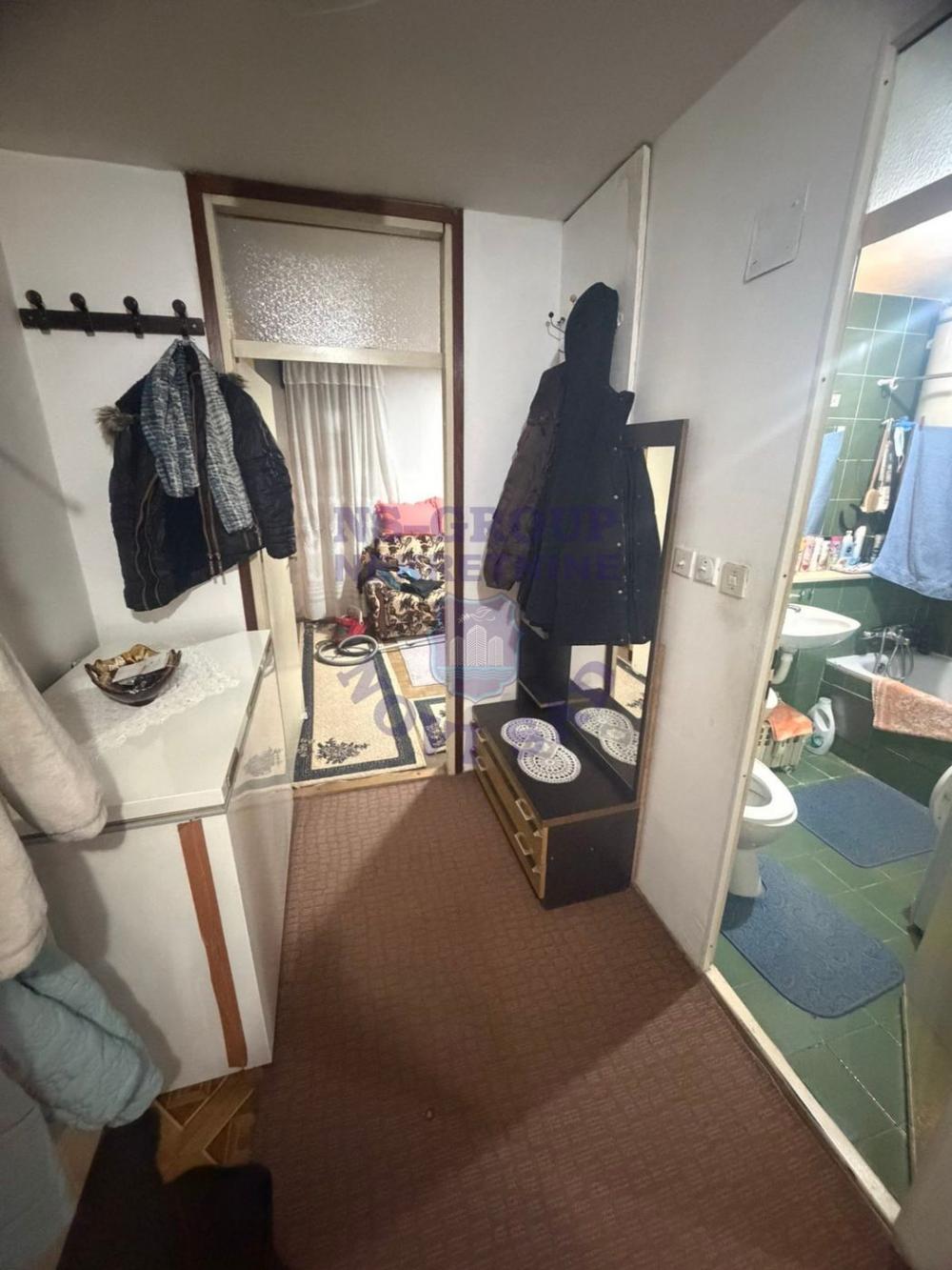 Slika 10 - Odlican dvosoban stan na Petrovaradinu 