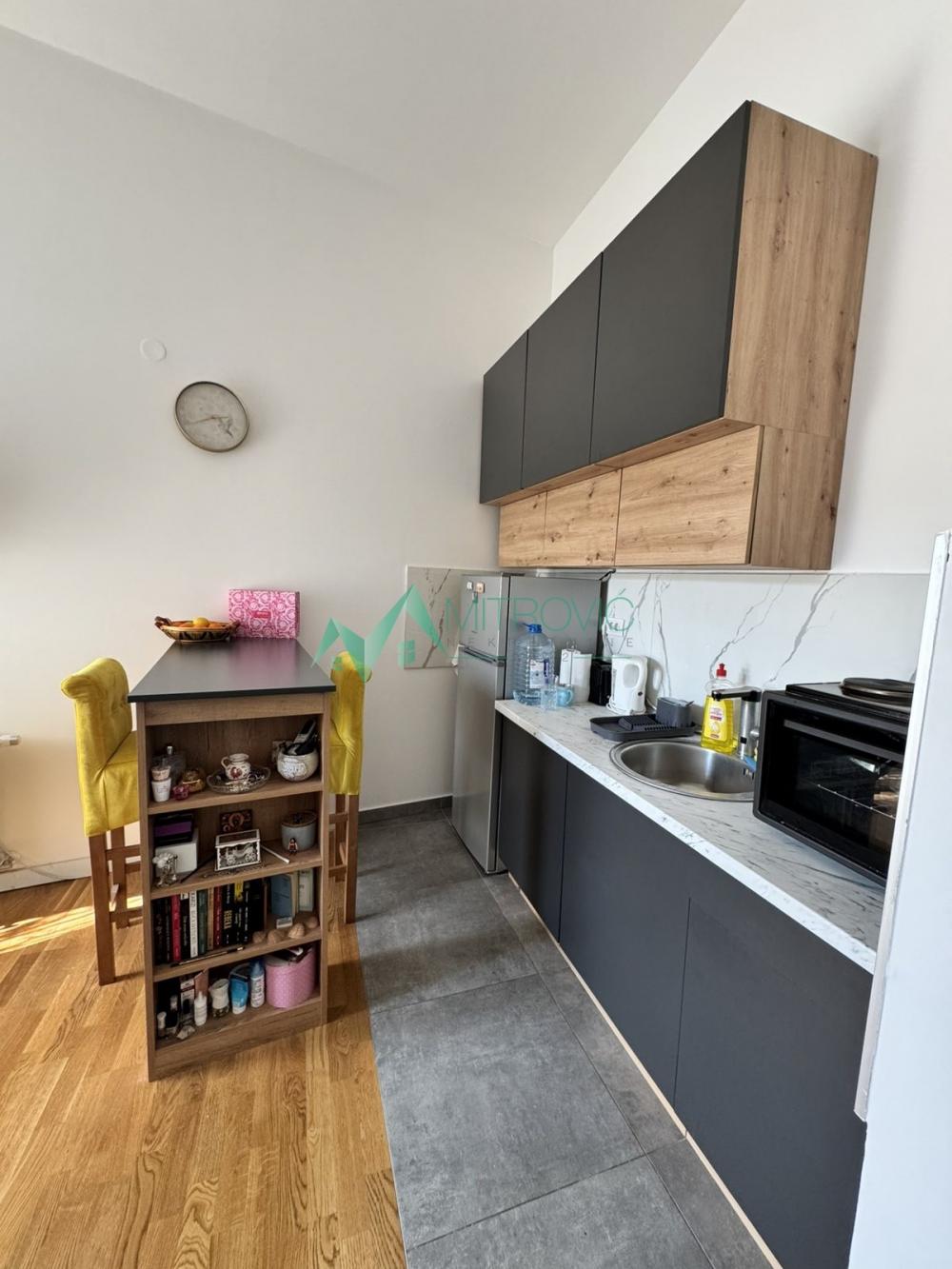 Slika 2 - Petrovaradin, 28m2, namešten!!! 