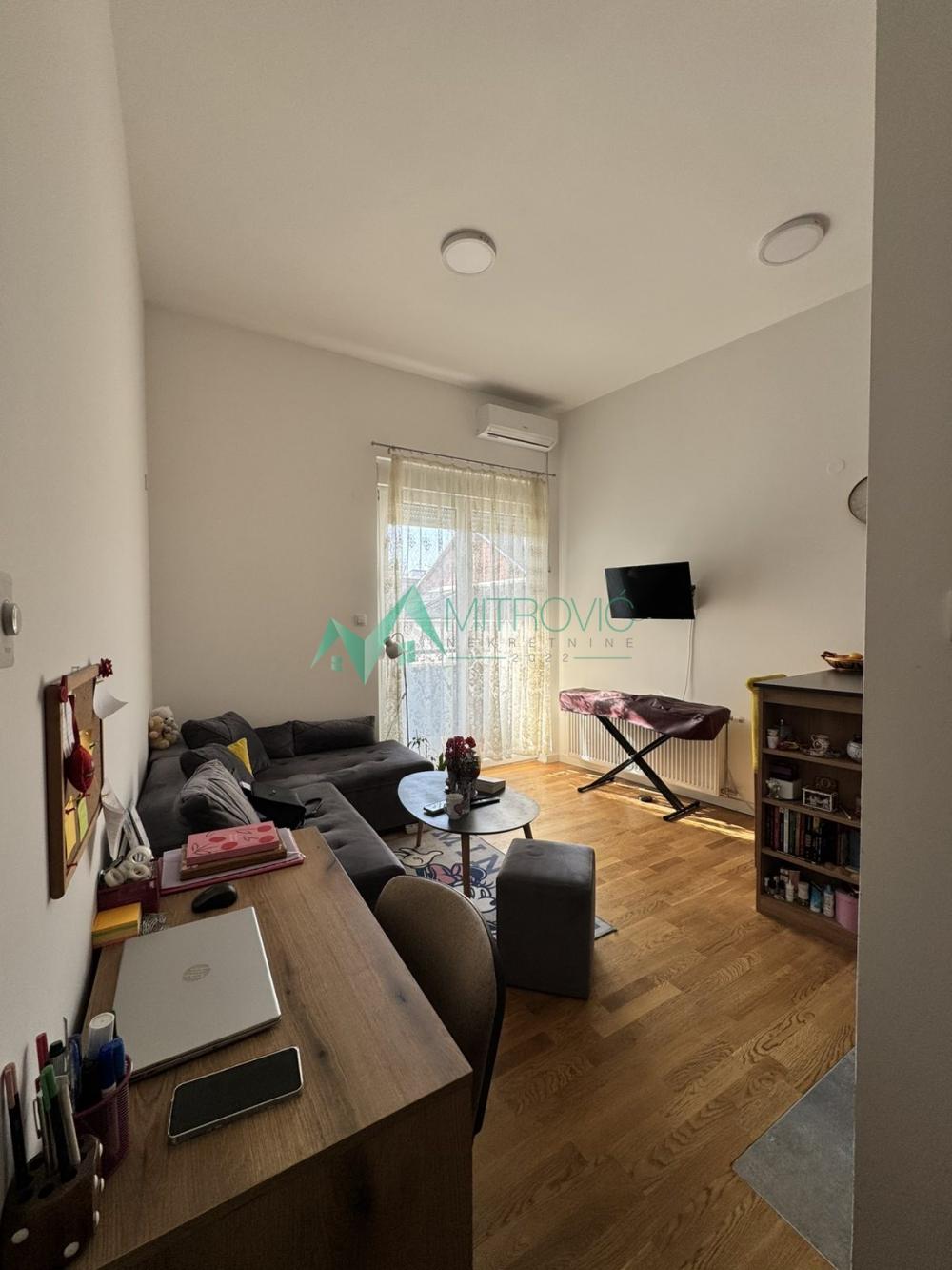 Slika 3 - Petrovaradin, 28m2, namešten!!! 