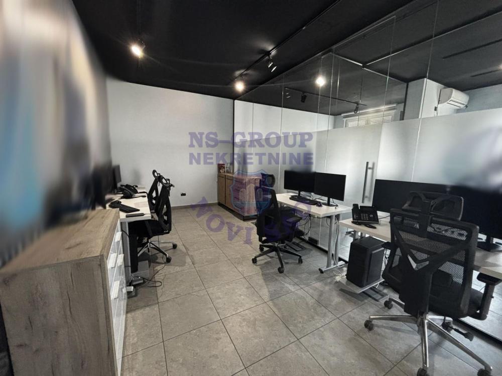 Slika 6 - Odlican dvosoban stan na Salajci!