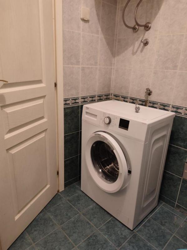 Slika 5 - Jednosoban, 29m2, Rotkvarija Novi Sad, ima lift