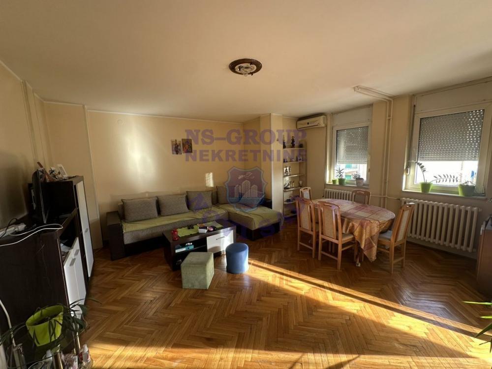 Glavna slika -Trosoban, 76m2, Nova Detelinara Novi Sad