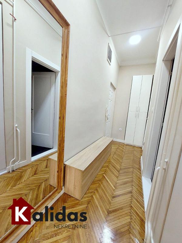 Slika 9 - Stan,NOVI SAD,CENTAR,kv: 32, € 123600, ID: 1008635