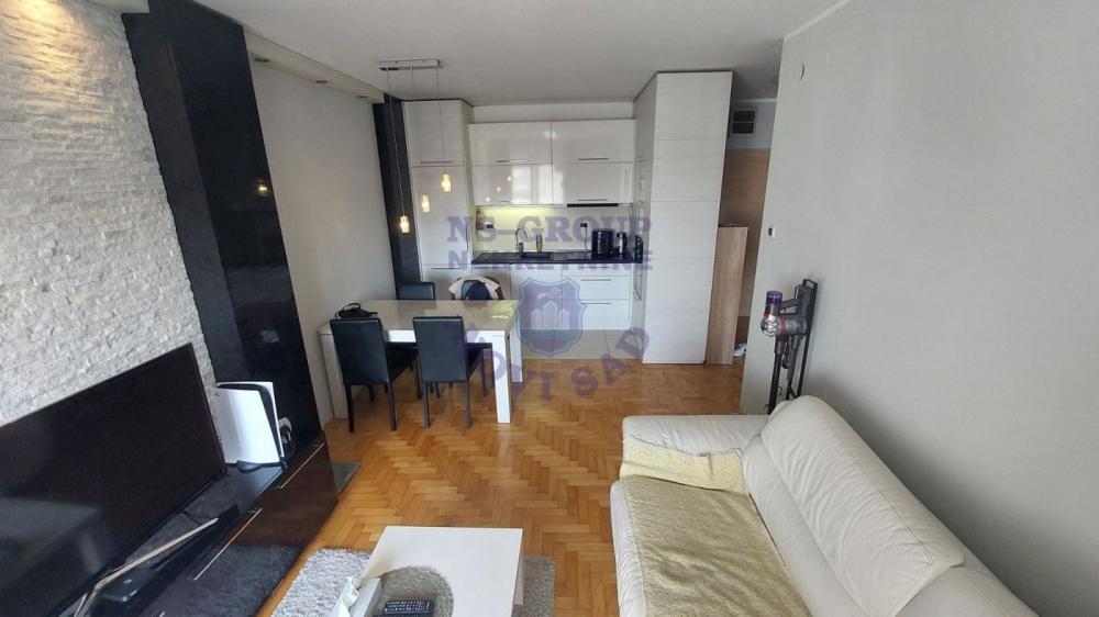 Slika 3 - Dvosoban stan na Bulevaru