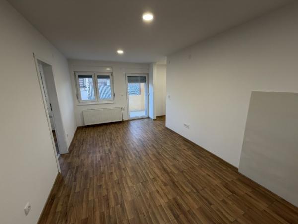 Glavna slika -Stan,PETROVARADIN,PETROVARADIN,kv: 36, € 80300, ID: 1019311